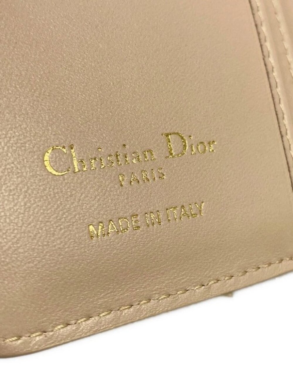 DIOR/ChristianDior Dior Caro Beige Leather Bifold Wallet - Picture 3 of 8
